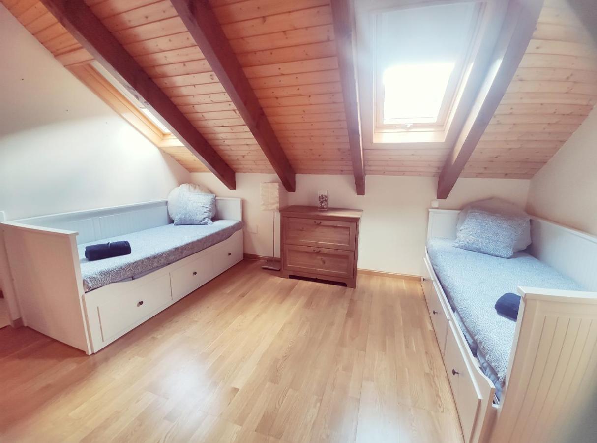 Duplex Familiar Izarraitz Lägenhet Villanúa Exteriör bild