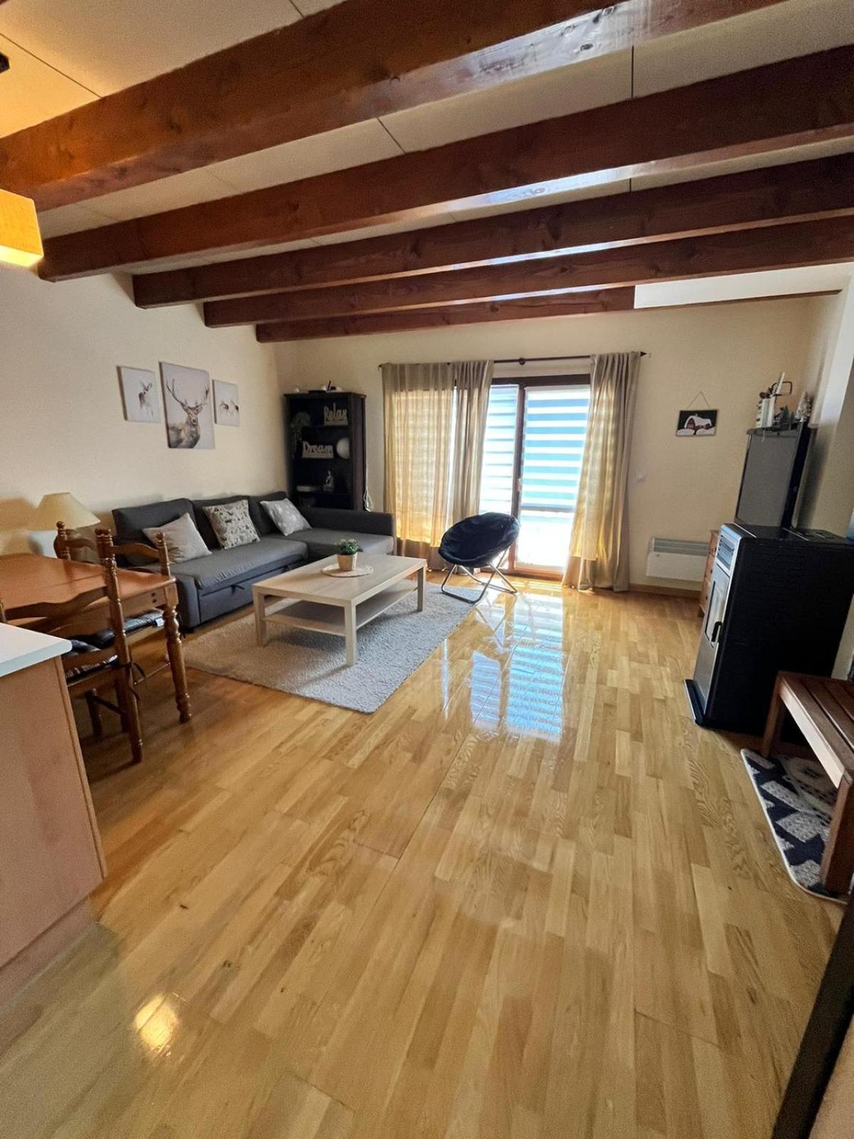 Duplex Familiar Izarraitz Lägenhet Villanúa Exteriör bild
